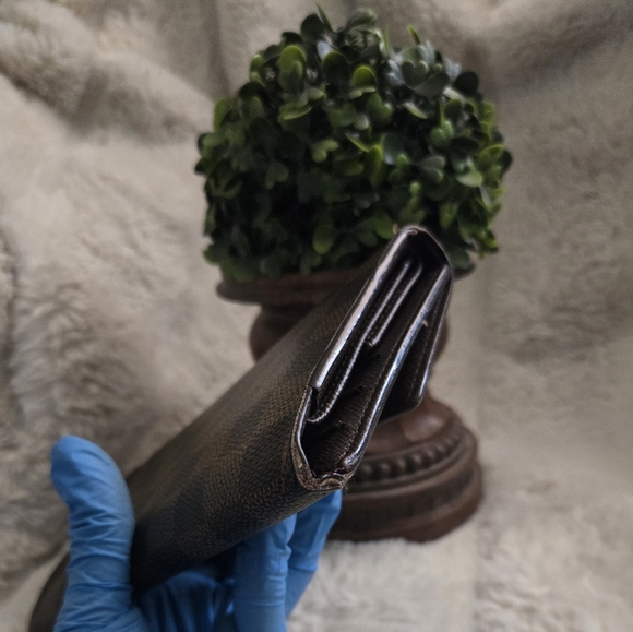 ๐ค Louis Vuitton Damier Ebene Sarah Wallet ๐ค - Picture 6 of 14